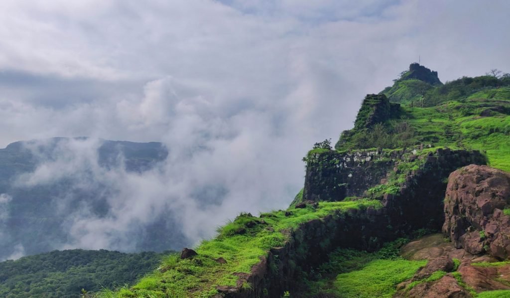 Flexible Travel Plans for Urbania on Rent Mumbai To Lonavala And Khandala 